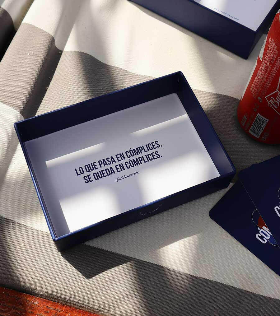 Juego picante para amigos de cartas con preguntas