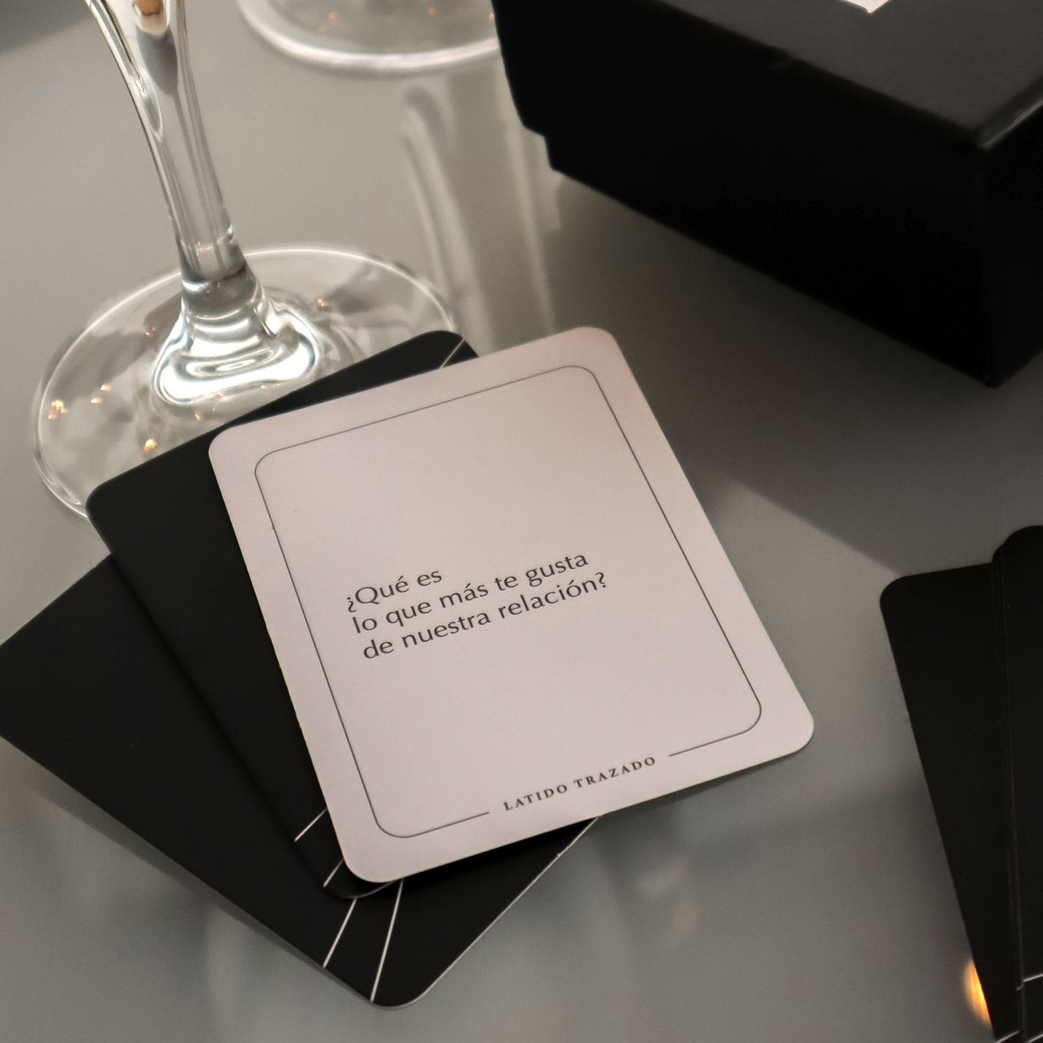Juego para pareja Latidos, ideal como regalo para novios o esposos en fechas especiales